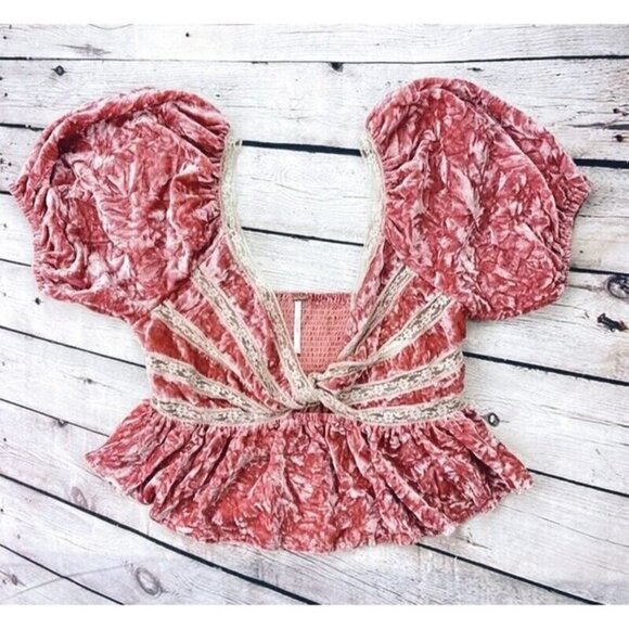 Free People Sz L Mauve Pink Velvet Peplum Ruffle Hem Cropped Smocked Top NWT NEW - Picture 1 of 16